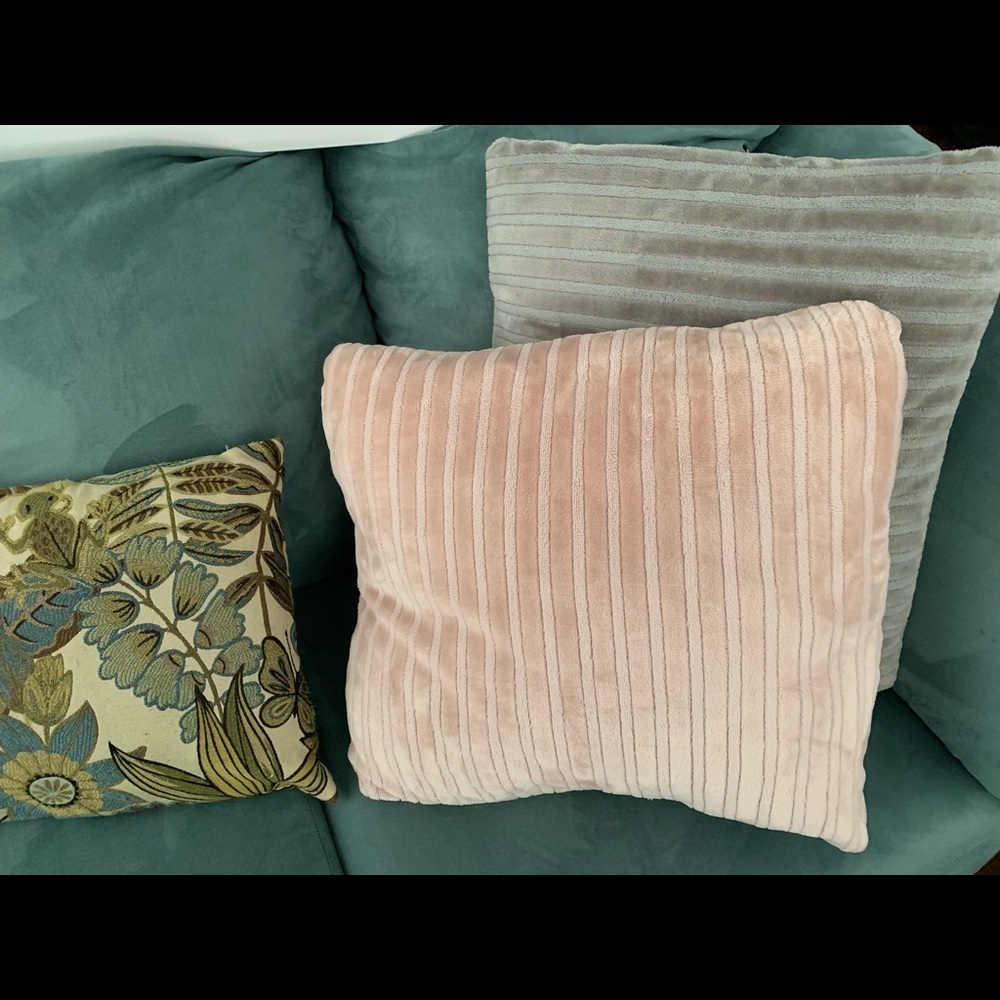 Soft cozy pillows set - Picture 5 of 8